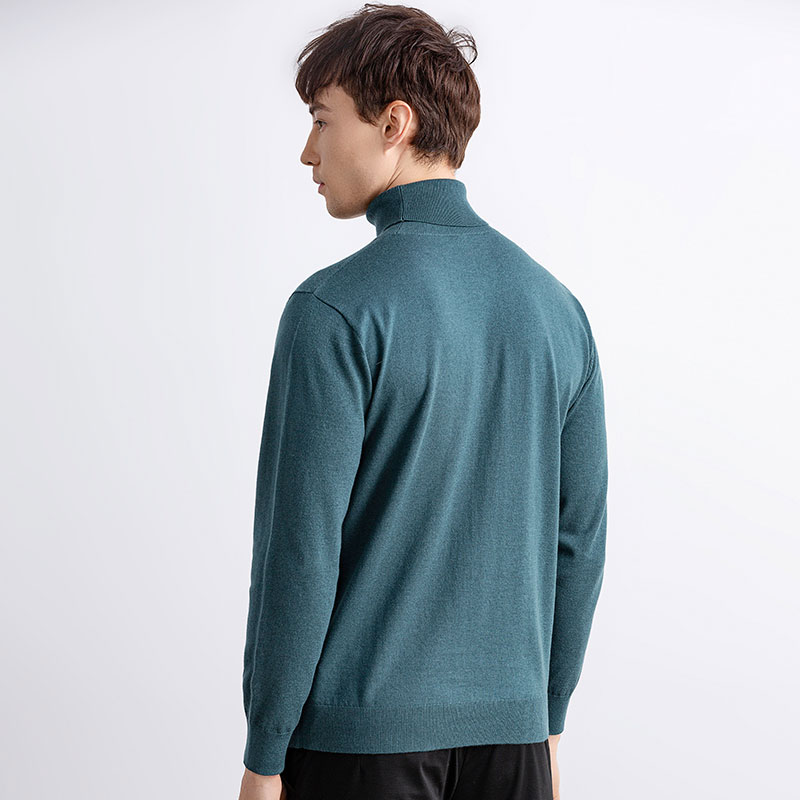 Cashmere round neck pullover is the perfect addition to your wardrobe